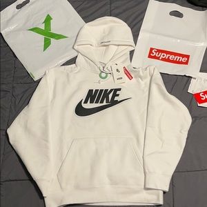 Supreme x Nike Hooded Sweatshirt (White)